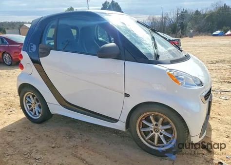 2016 Smart Fortwo z USA, uszkodzony, nr VIN WMEEJ9AA9GK842317